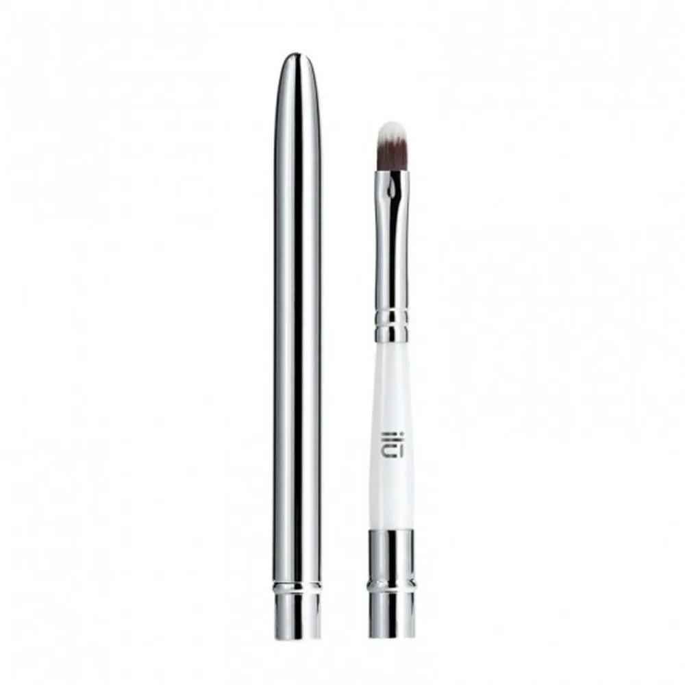 ILŪ Lip Brush 521