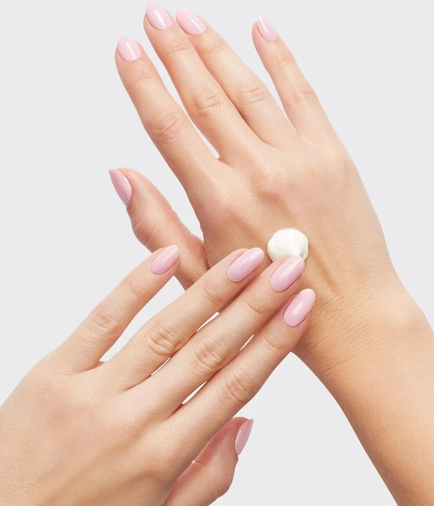 OPI Nature Strong Nails & Skin Moisture Mission Hand & Foot Cream (100mL)