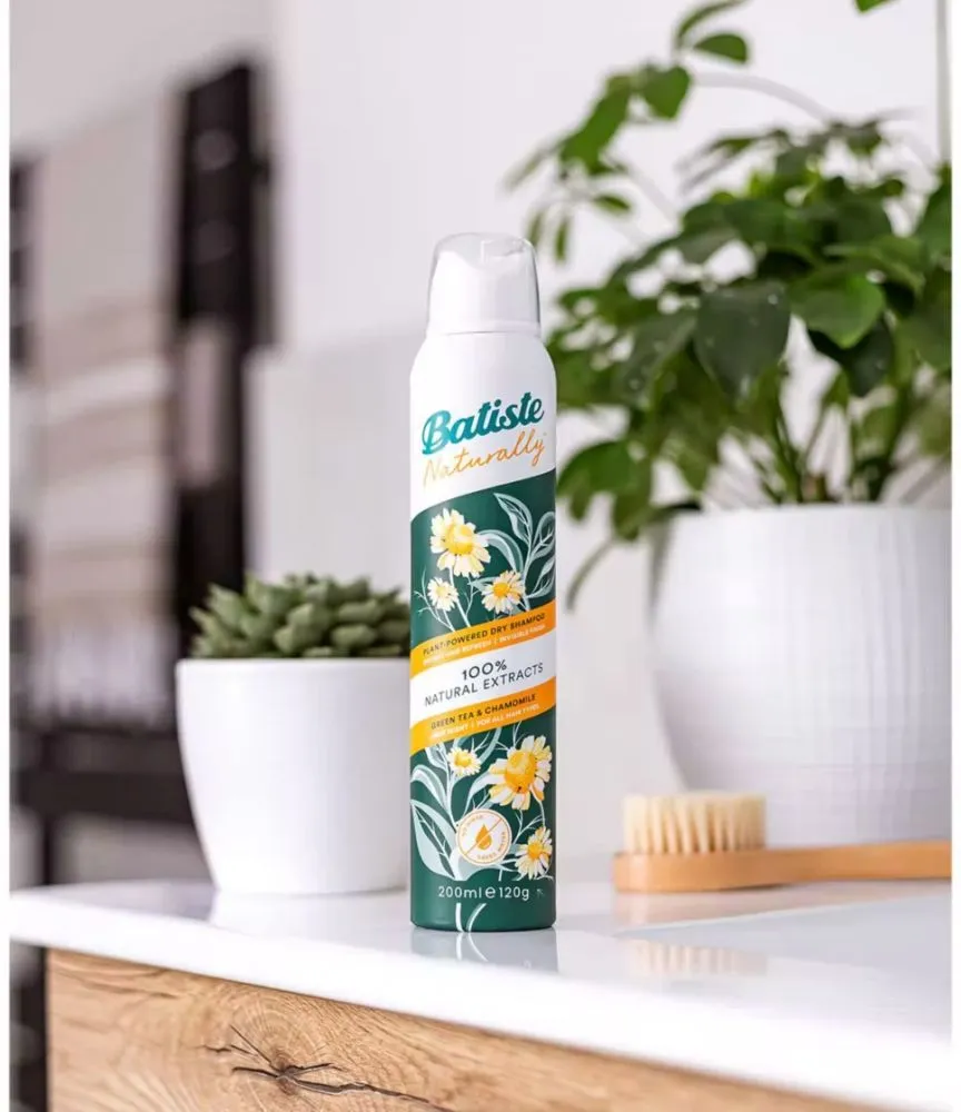 Batiste Naturally Light Scent Green Tea & Chamomile Dry Shampoo (200mL)