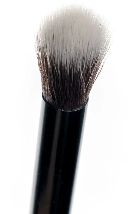 Brushworks Fluffy Blending Eye Brush No.14