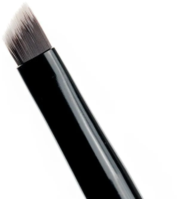 Brushworks Precise Brow Brush No.21