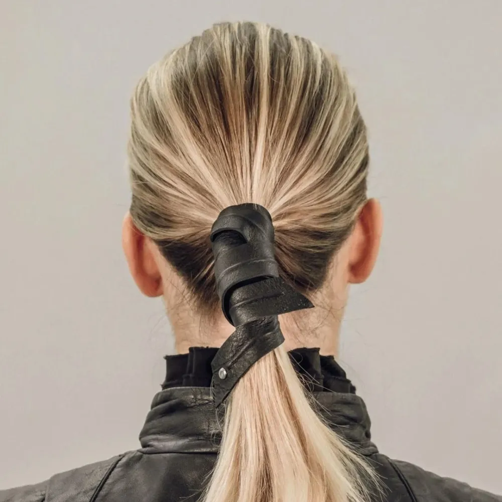 Corinne Leather Band Long Bendable Black