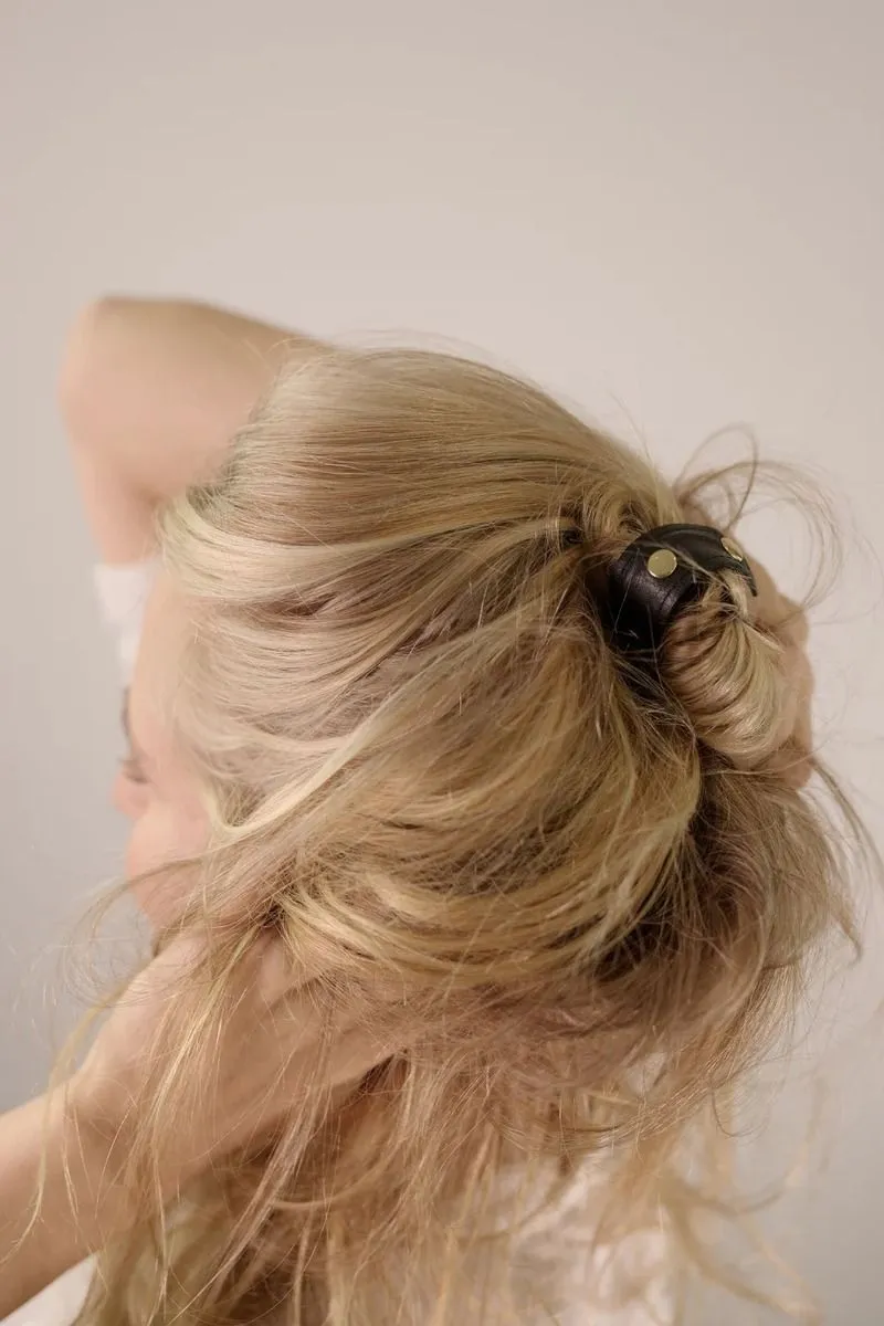 Corinne Leather Band Short Bendable Rivets Black