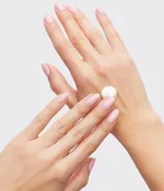 OPI Nature Strong Nails & Skin Moisture Mission Hand & Foot Cream (100mL)