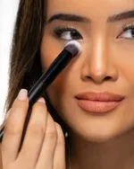 Brushworks Precise Angled Concealer Buffing Brush No.8