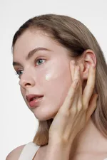 Some By Mi V10 Hyal Hydra Capsule Sunscreen (40mL)